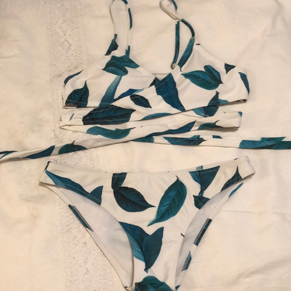 Floral Print Wrap Bikini - Picture 1 of 5